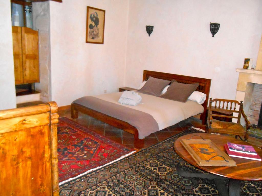 Bed and Breakfast Sous Les Marronniers Petit-Palais-et-Cornemps Номер фото